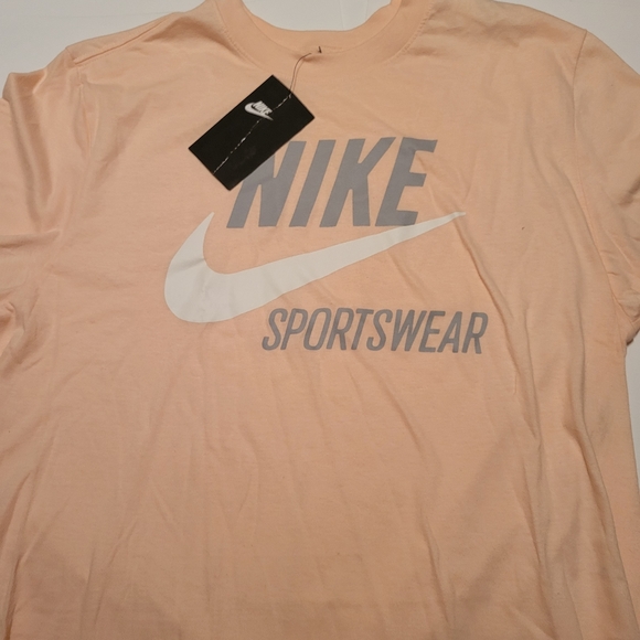 Men's T-Shirt Nike Sportswear Club - Picture 16 of 16